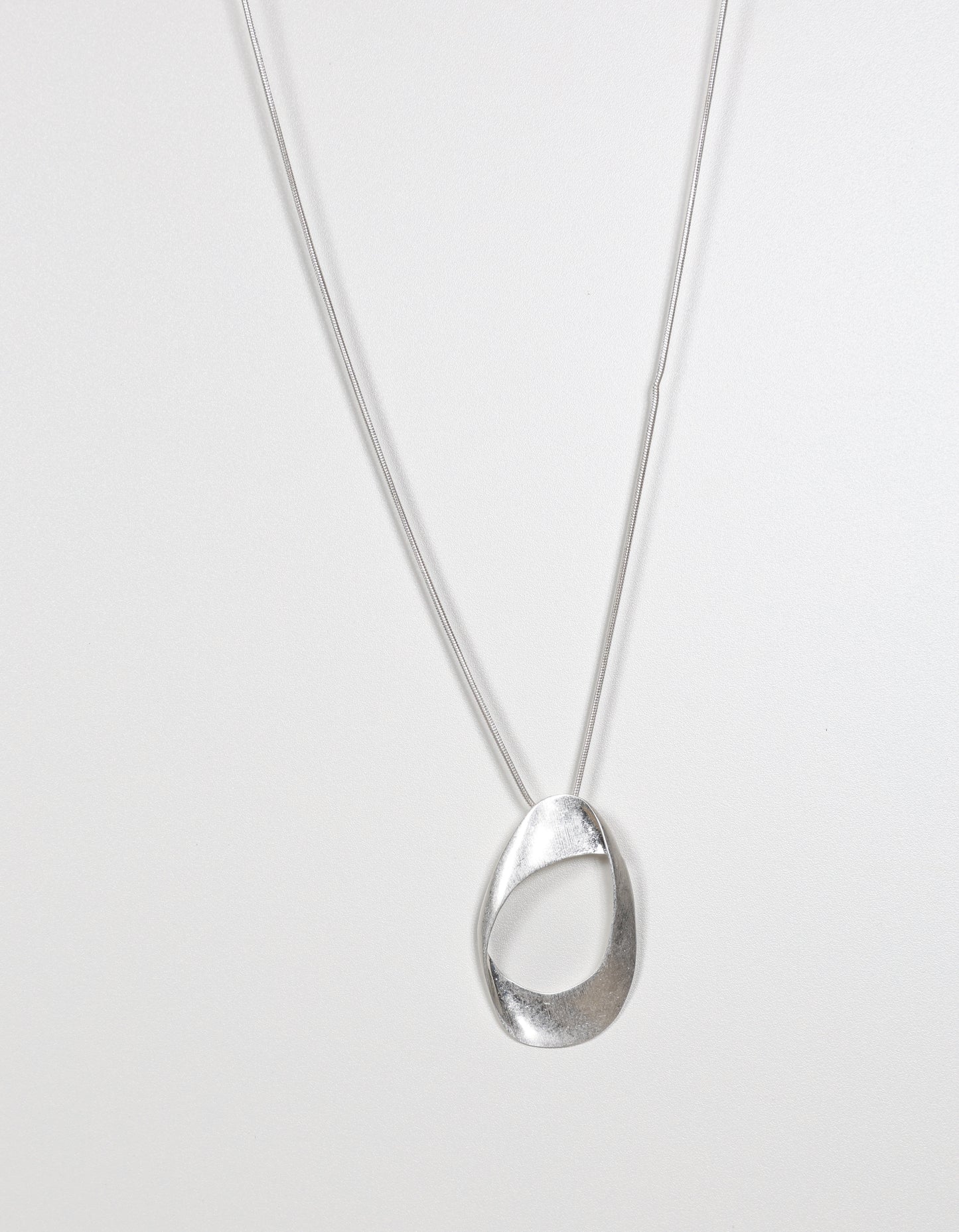 Silver Chain Necklace with Twisted Oval Pendant