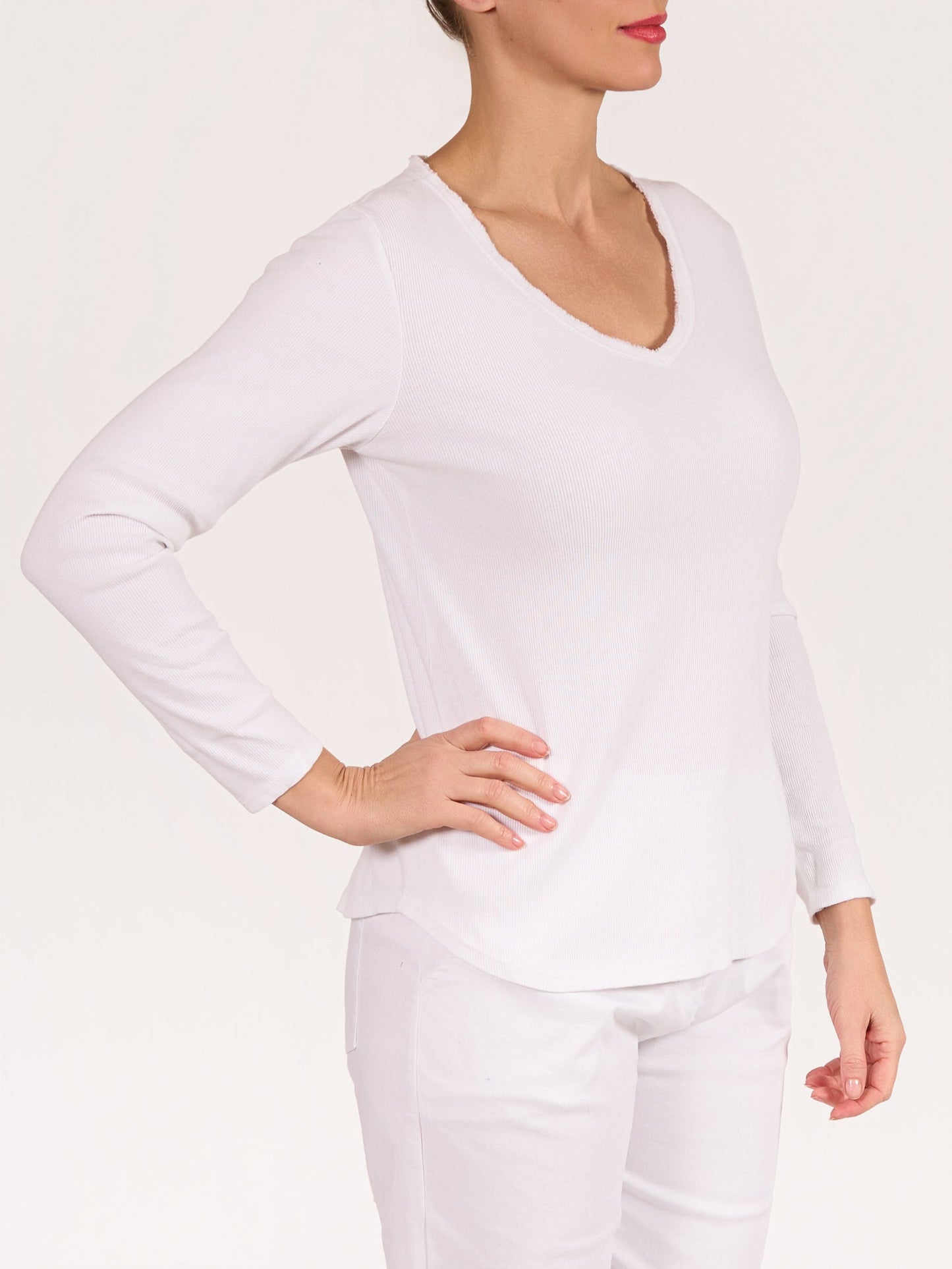 Pull doux col en V blanc