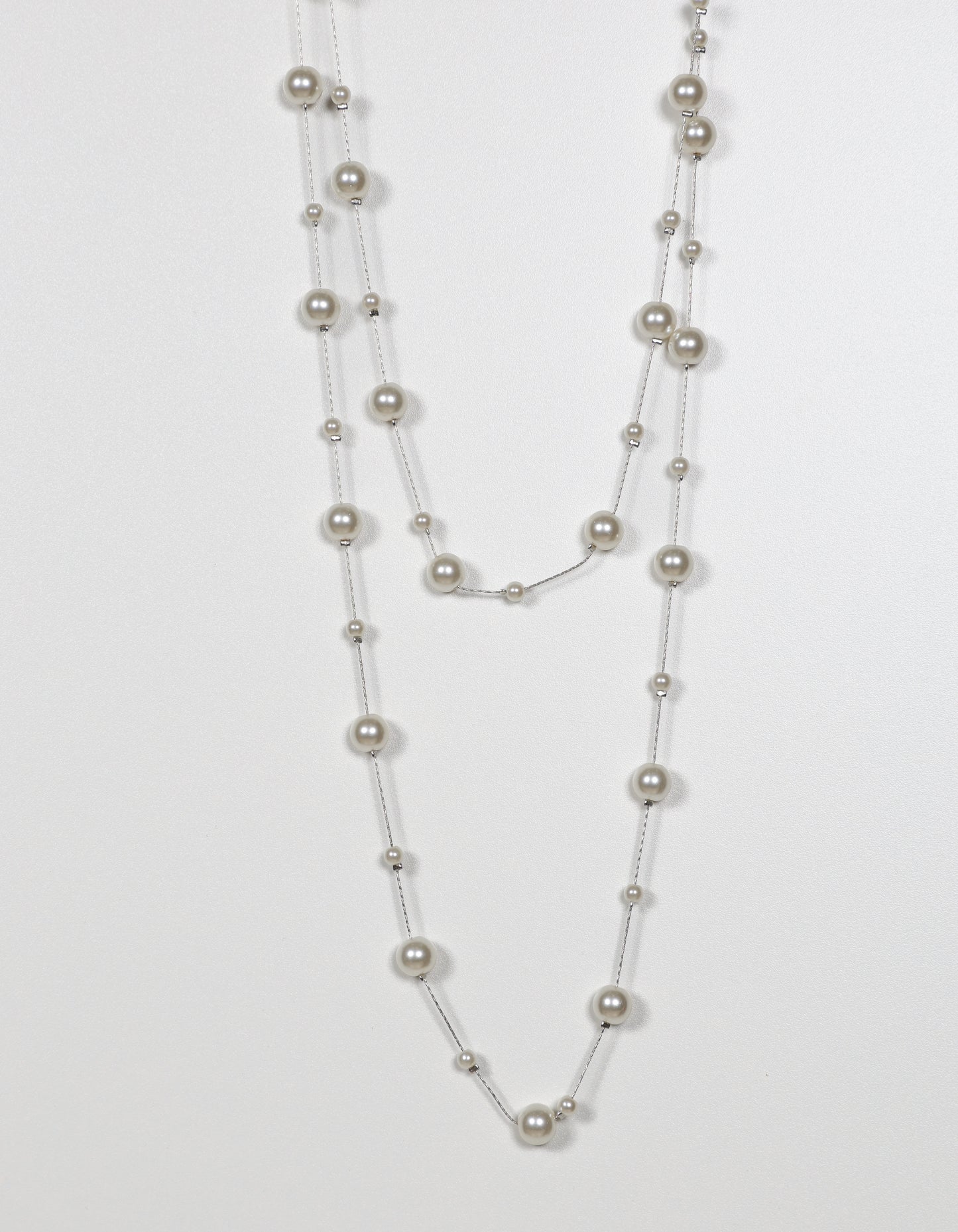 Chain Necklace with Mixed Large and Small Pearls in Silver