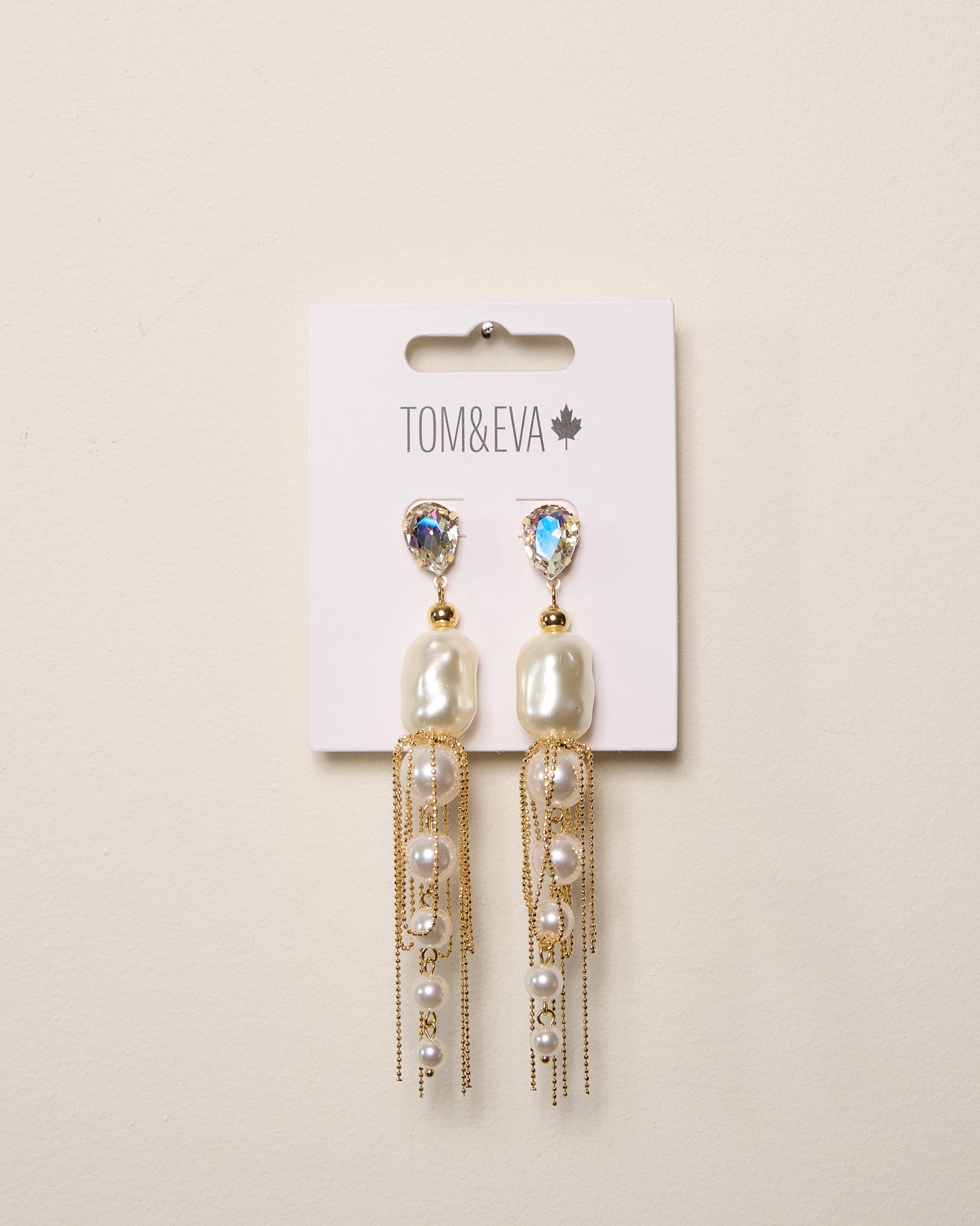 Gold Diamond and Pearl Dangle Earring