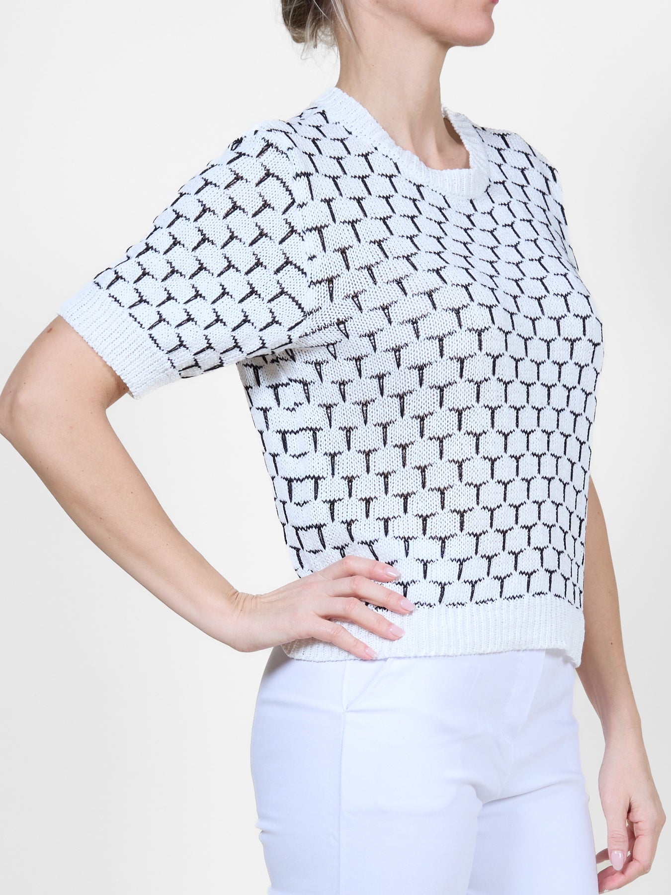 White and Black Short Sleeve Knit Sweater with Geometric Hexagon Design