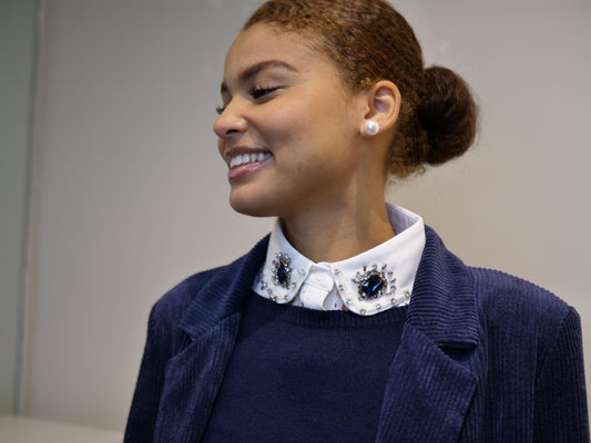 White Ocean Blue Gem Dickie Collar